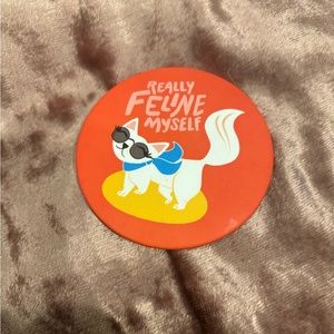 Cute handheld cat mirror